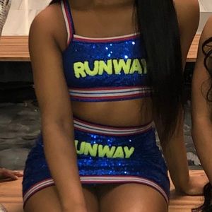 Shane Justin 2 piece set.